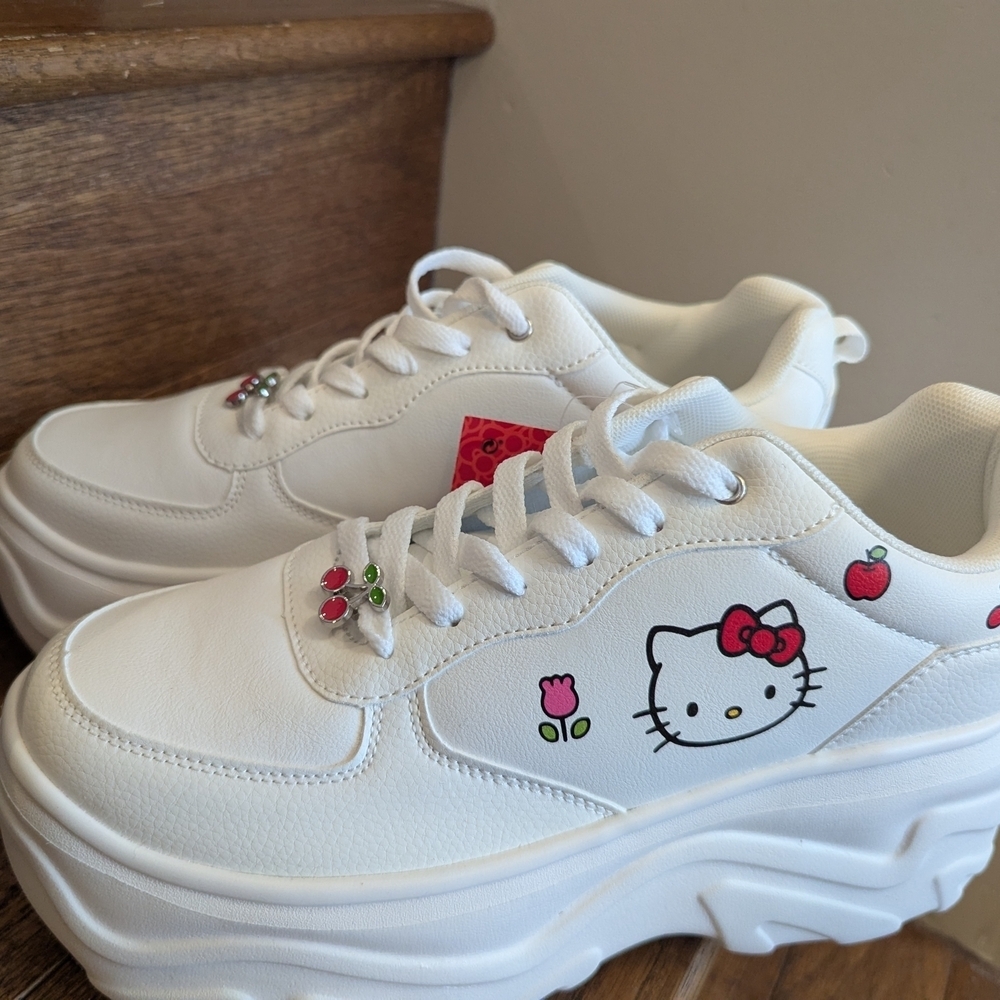 New Sanrio Hello Kitty Platform Sneakers White Woman's US 10 EU 41 From Spain - Picture 4 of 16